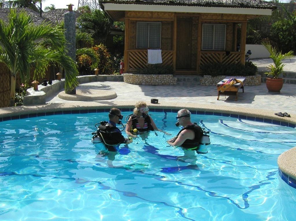 Magic Island Dive Resort Moalboal Exterior foto