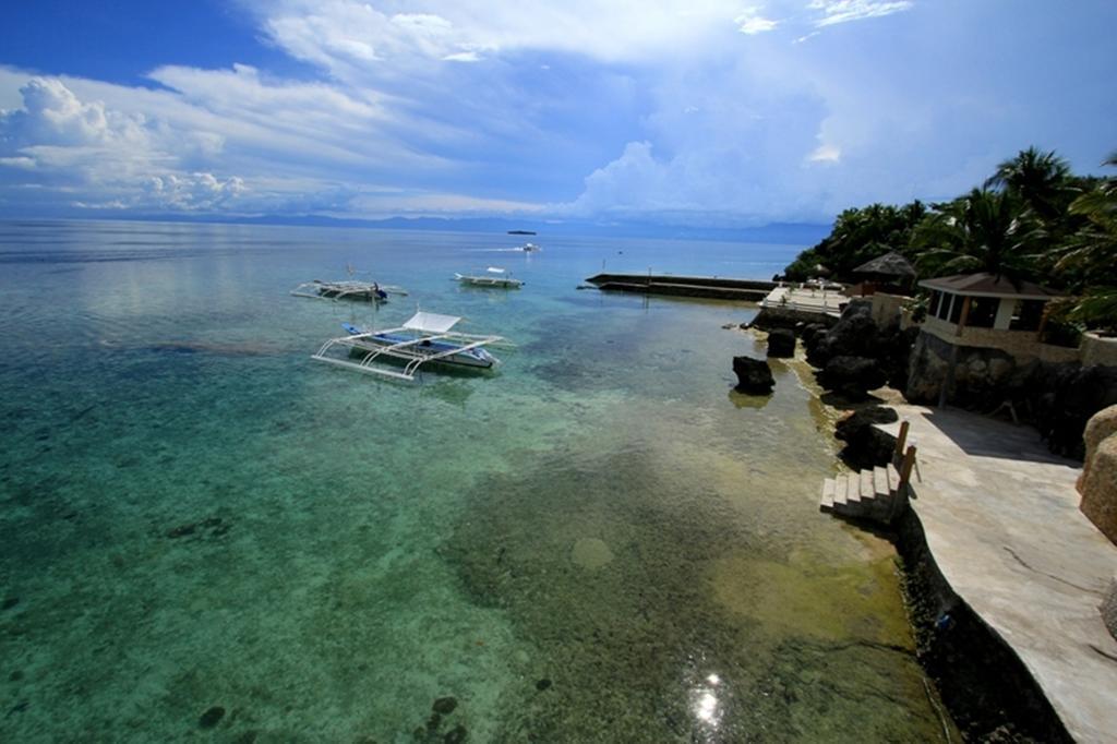 Magic Island Dive Resort Moalboal Exterior foto